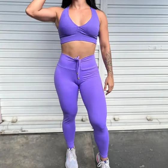 Legging feminina sem transparência básica lisa com detalhe cadarço