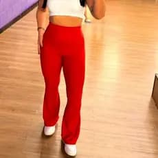 Legging Flare poliamida toque suave calça flare bailarina cintura alta treinos encorpada