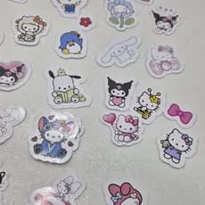 Kit 50 adesivos alta durabilidade da turma da Hello Kitty - Sanrio
