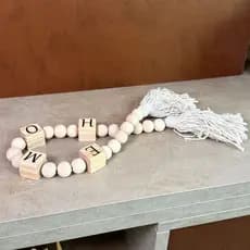 Colar de Mesa Decorativo em Madeira Bege  Minimalista Rústico e Sofisticado 70cm