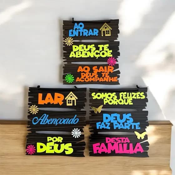 Kit 3 Quadro Decorativo Placa Decoração Casa Ao Entrar Deus ti Abençoe Lar Abençoado e Somos Felizes