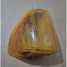 Lanterna pisca Ford Escort 83/86 lado passageiro c/detalhe.