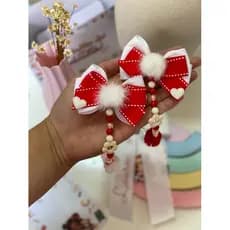 Par de Laços miçanga e pompom no bico de pato infatil para meninas