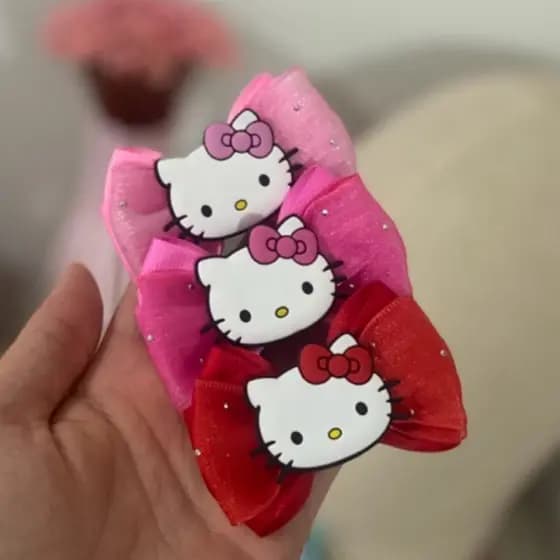 Par de Laços Hello Kitty bico de pato e faixinha para cabelo de Meninas e bebê
