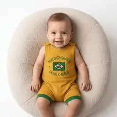 Romper Bebê Brasil Torcedor Gigante Amarelo Ouro | Suedine 100% Algodão | Roupa jardineira Patriótica Confortável