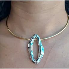 Lindo Colar  Chocker Bicolor Aro Com Pingente Orgânico Super Tendência De Misturas De Banho Dourado E Prata