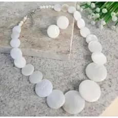 Kit Colar Madrepèrola  Disco Com Brinco Resina Branco Mesclado