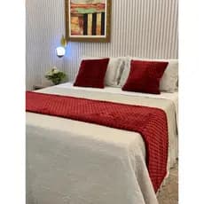 Kit Peseira Decorativa para Cama 3 Peças | Peseira Luxo + 2 Capas de Almofada Elegante para Quarto