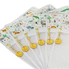 Saquinho Maternidade Organizador Kit Com 6 Unidades e 6 Pingentes Tags Dourada Indicando as Trocas
