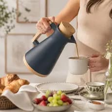 Garrafa de Café Térmica Amadeirada e Cinza 1 Litro Mesa Posta Moderna