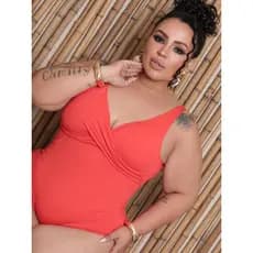 Maio Plus Size Cruzado na Frente Sem Amarrações e Fechos