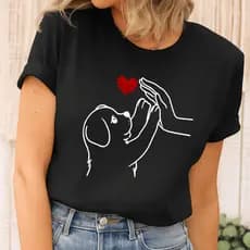 Camiseta Feminina Estampado com Love Dog