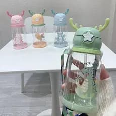 Garrafa Infantil Alce 580ML Canudo de Silicone, Tampa e Alça Alce Chifre Garrafa Florest Story