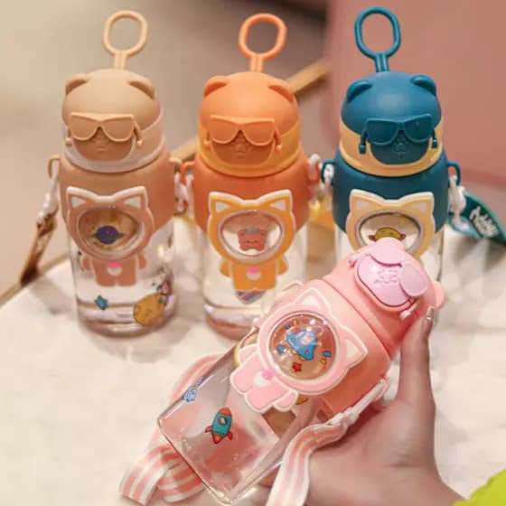 Garrafa de Água Suco Leite Bebe Infantil 500Ml Gatinho Com Alça Canudo e Adesivos Garrafa Kawaii Plástico