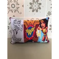 Mini Almofada decorativa Tema Mulher Maravilha