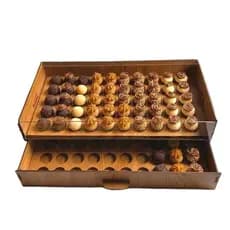 Expositor de doces porta brigadeiros com capacidade para até 120 doces e pegador de acrílico