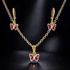 Conjunto Infantil Antialérgico Colar e Brinco Borboletas Rosa No Ouro 18k e Prata 925, Kit Infantil.