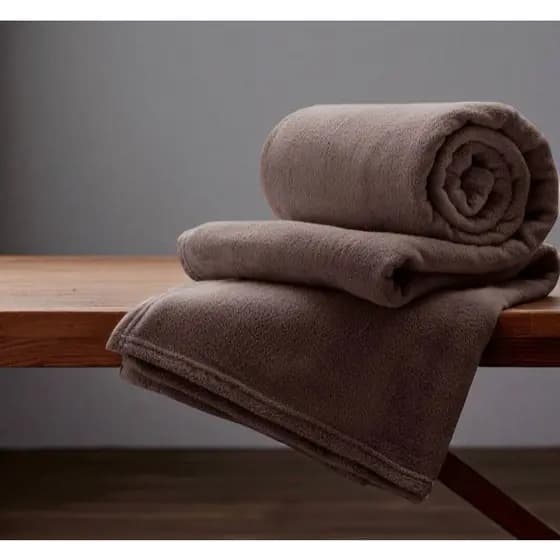 Manta Macia e Confortável – Ideal para Sofá, Cama ou Viagem