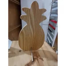 espelho de mesa com moldura de formato de abacaxi