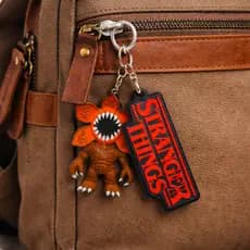 Kit 2 Chaveiros Stranger Things + Demogorgon | Chaveiro Geek Nerd Série | Presente