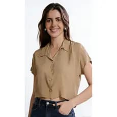 Camisa Cropped Feminina em Viscolinho com Botões Frontais