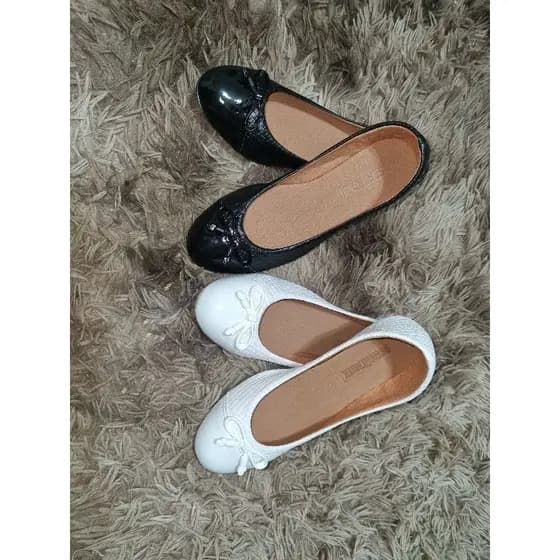 Sapatilha feminina bico redondo trisse com lacinho kit de 2 pares.