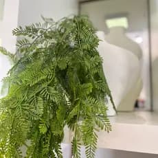 Samambaia Pendente Planta Artificial 1,15m de Luxo com Raiz Exposta Folhagem Ultrarrealista