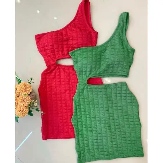 Vestido Curto Um Ombro So Manga Mula Manca Com Abertura e Fenda Moda Gringa