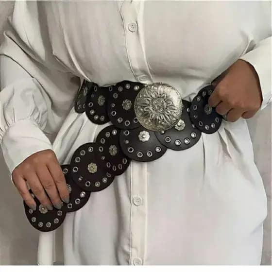 Cinto Feminino Boho Chique Redondo Lançamento Tendência com fivela grande