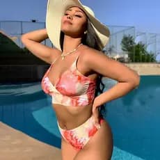 Biquíni Top Cropped Multicolor Tie Dye com Bojo Hot Pants Cintura Alta Modeladora Exclusivo P ao G