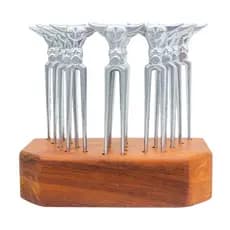 Kit 12 garfinhos petisco gourmet churrasco + Base em madeira