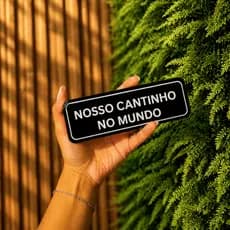 Placa Decorativa "Nosso cantinho no mundo" Escrita em Relevo Decore com humor e personalidade