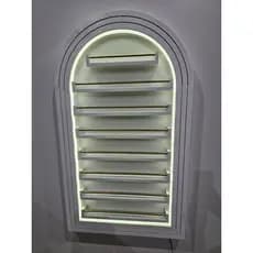 Expositor de Esmaltes com Arco Romano e LED 110x65cm | Display Decorativo para Salão e Esmalteria