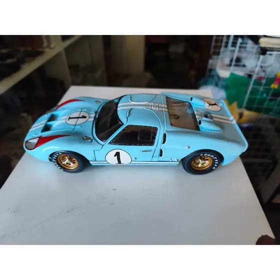 Miniatura Ford GT40 MK II Ken Miles Le Mans 1966 1:18 Shelby Collectibles Diecast