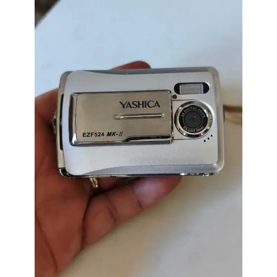 Câmera Yashica EZF524 MK-II Digicam Anos 2000