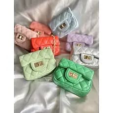 Bolsa Minibag alça corrente dourada colorida verão importada