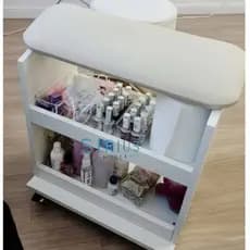 Carrinho Auxiliar para Pés e Pernas S16 – Pedicure, Manicure e SPA Profissional com Prateleiras