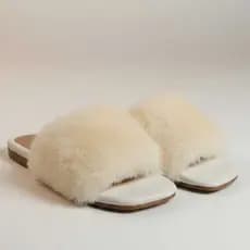 Pantufa Rasteirinha Pelúcia Luxo, Bico aberto, Rasteira com Pelinho Feminina - Chinelo de Quarto,  Do 34 ao 40