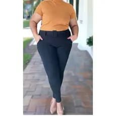 Calça Crepe Com Cinto Forrado Fake e Cintura Alta Estilo Social Plus Size