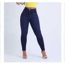 Calça jeans feminina com strach