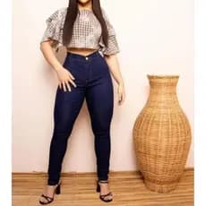 Calça jeans feminina básica com elastano