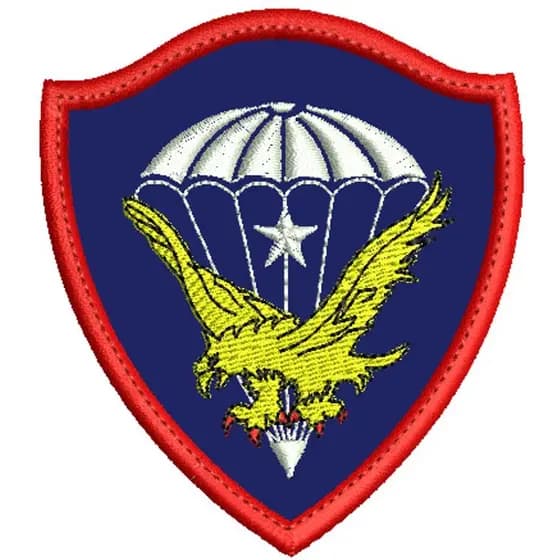Patch bordado 7x7,5 cm Paraquedismo com carrapicho, para costurar ou termocolante paraquedista