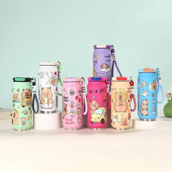 Copo Garrafa Fofa 500ml Hermética com Alça Capivara Infantil Adulta Tampa Lata