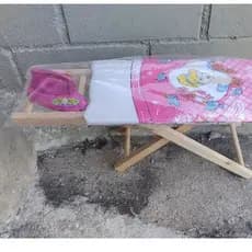 Tábua Infantil de Passar Roupa Personagem Madeira ,ferrinho feito de madeira 🪵