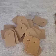 Tags dupla face ,feitos com couro ecológico pra você carimbar.