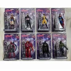 boneco vingadores articulado com  luz 16-18 cm unidade