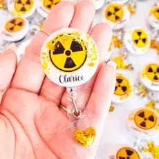 Kit 10 - 50 porta-crachás retrátil personalizados para lembrancinhas