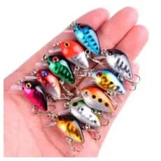 Kit 3 Mini isca artificial com anzol pesca Rios Lagos Tilápia Tucunaré Carpa Piau Lambari Crank Rock 3cm 1.6g flutuante