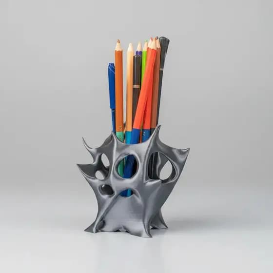 Porta-Canetas Venom 3D Simbionte 11cm - Organizador de Mesa Gamer e Suporte de Caneta de Escritório Geek Premium