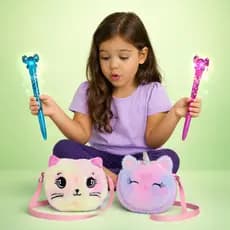 Kit Bolsa Infantil Pelúcia Gatinho ou Unicórnio + Caneta Glitter Cristal Infinita